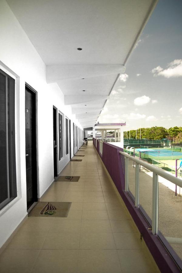 Cancun Tennis Inn Cancún Eksteriør billede